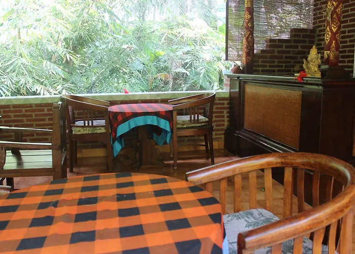 ゲストハウス Gusti's Garden