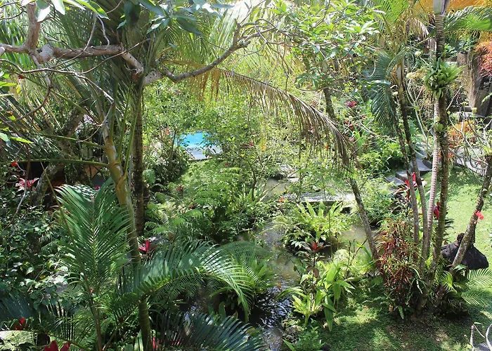 ゲストハウス Gusti's Garden
